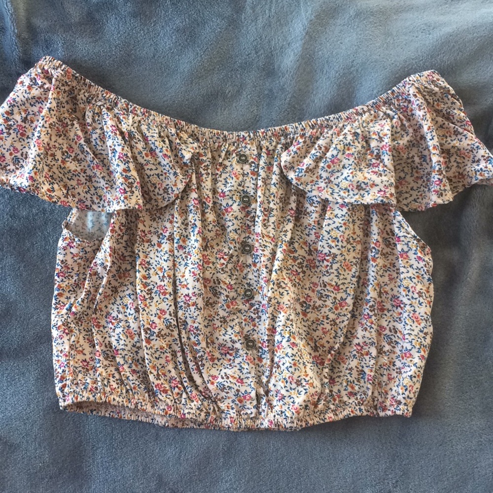 Cropped off the shoulder shirt